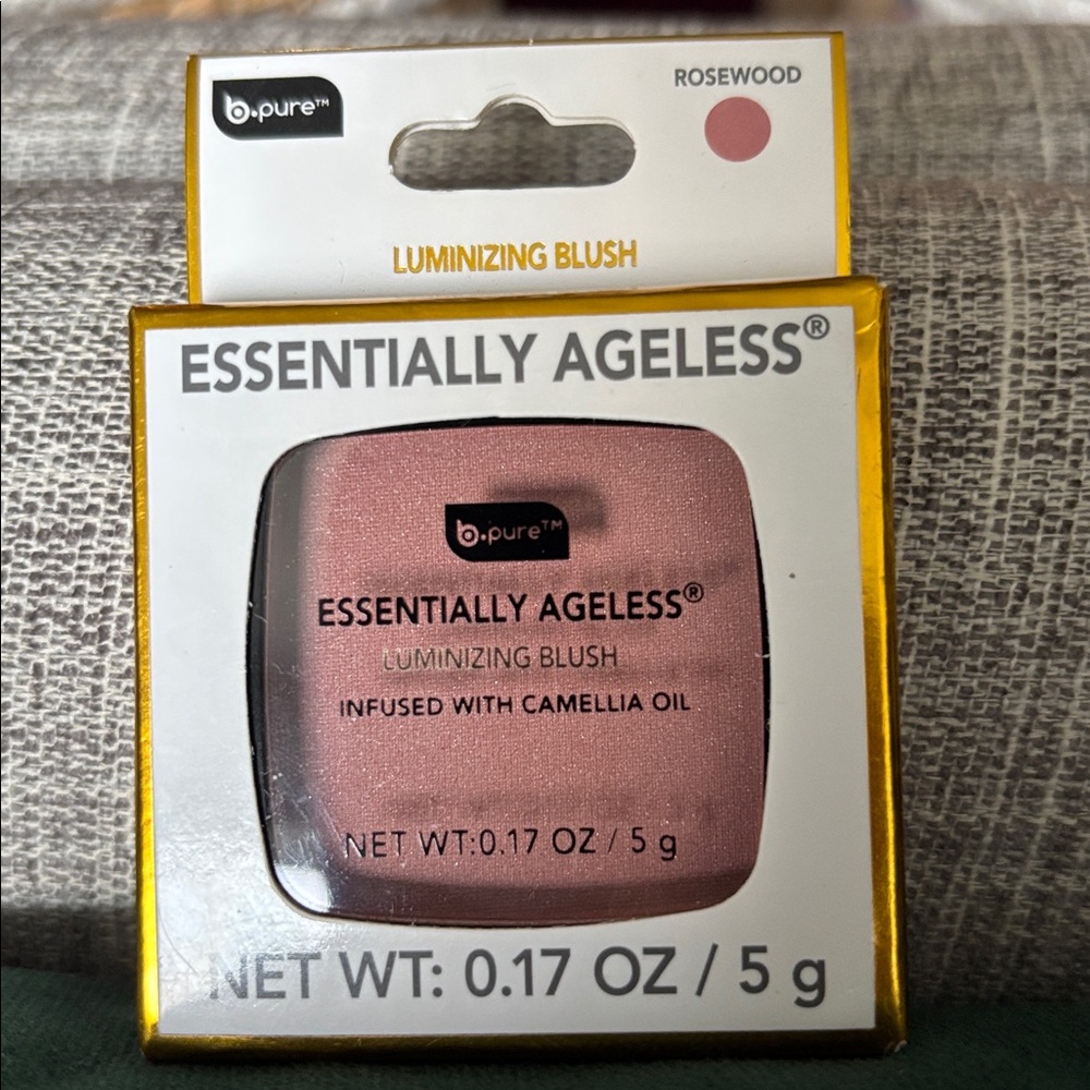 ROSEWOOD - Essentially Ageless Luminizing Blush Infused with Camelia Oil